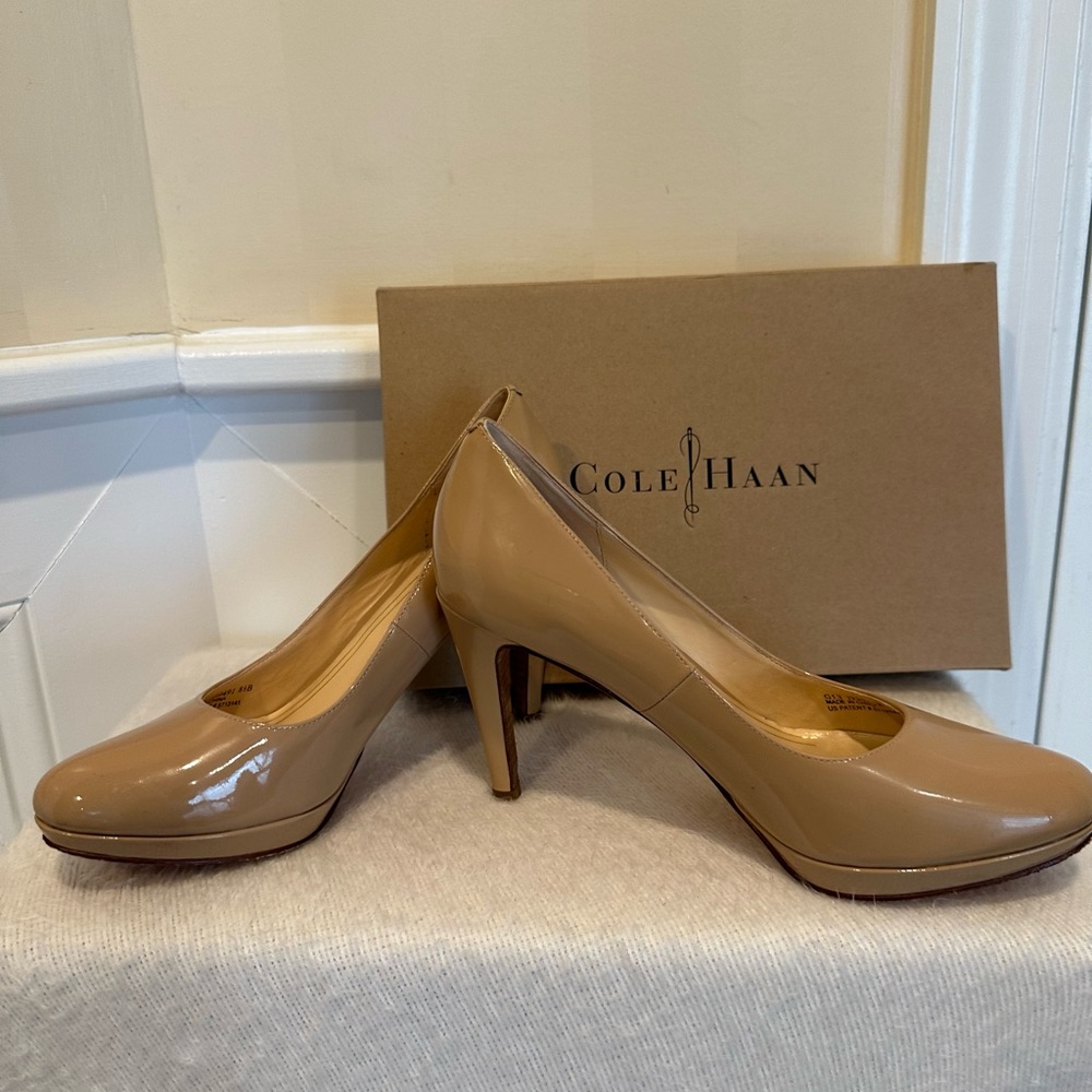 Cole Haan- Nike air technology, Chelsea Pump